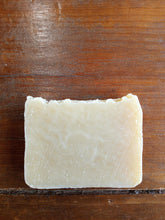 Load image into Gallery viewer, Rosemary, Peppermint & Honey Shampoo Bar